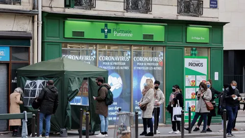 Covid-19 : un Francilien sur 25 testé positif entre le 4 et 11...